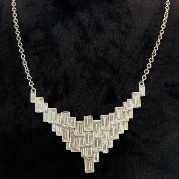 Silver Tone Cascading Baguettes Collar Geometric Necklace, Avon, NWOB - Picture 14 of 15